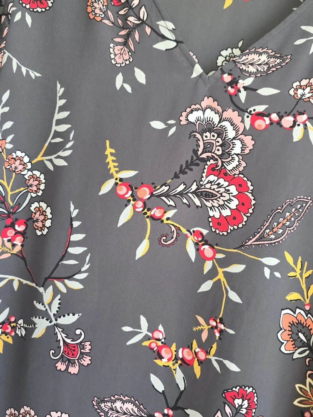 LOFT Dark Gray Floral Ruffle Sleeve Blouse Size L - Picture 4 of 5